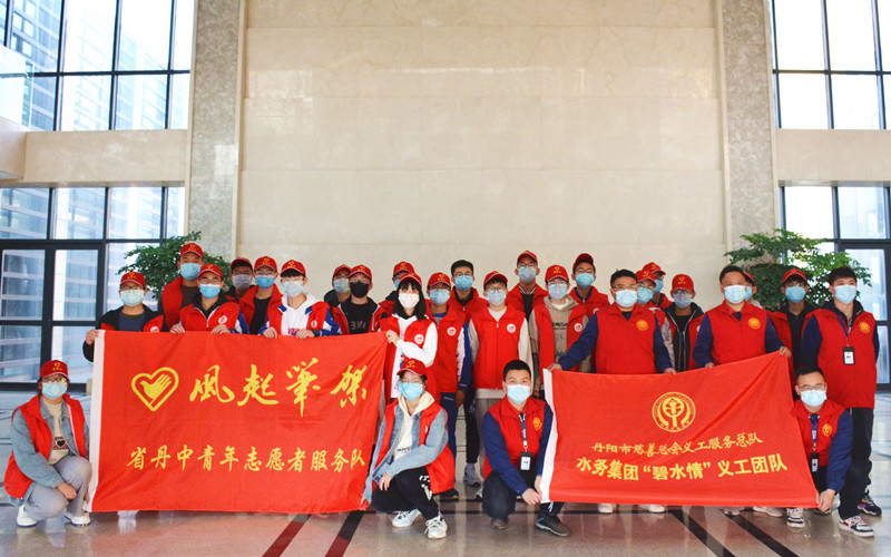合影.jpg